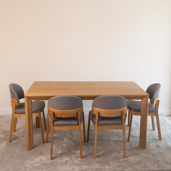 Table à manger fixe en bois massif Dita Veskor