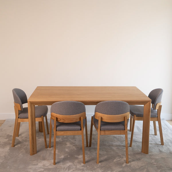 Table à manger fixe en bois massif Dita Veskor