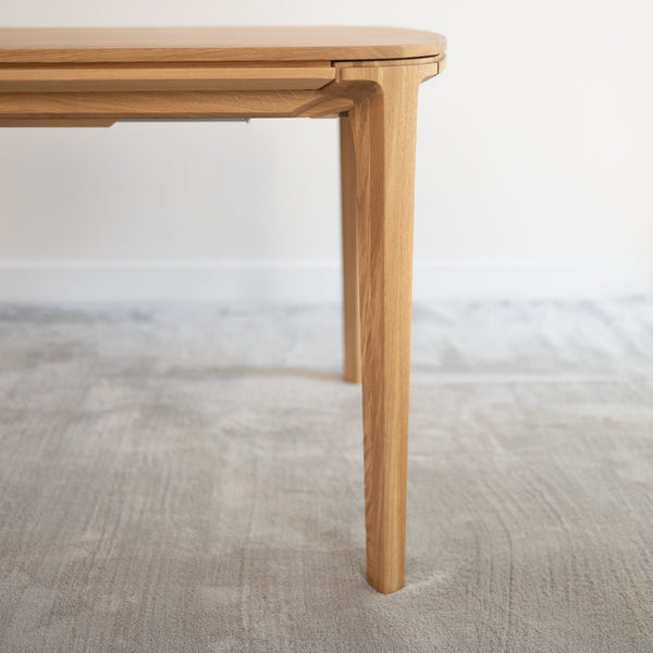 Table à manger fixe en bois massif de chêne Ikona Veskor