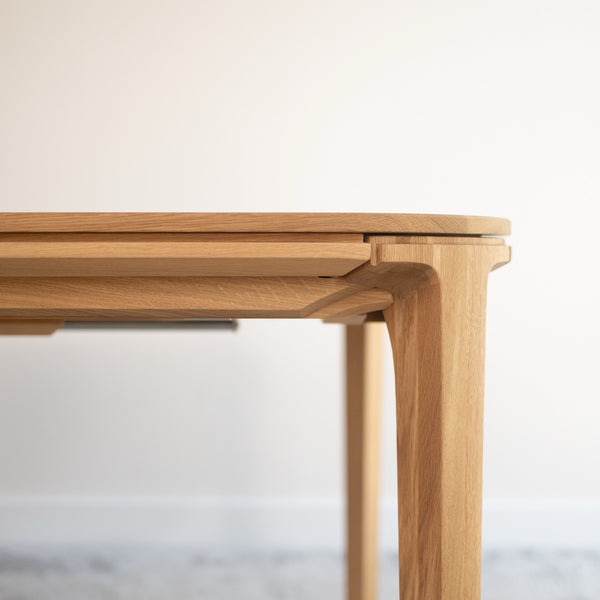 Table à manger fixe en bois massif de chêne Ikona Veskor