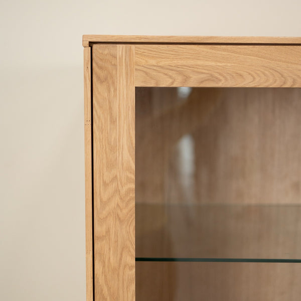 Buffet vitrine en bois massif de chêne Escandi Atelier 3 - NordicStory