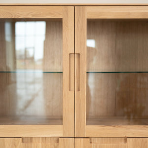 Buffet vitrine en bois massif de chêne Escandi Atelier 3 - NordicStory