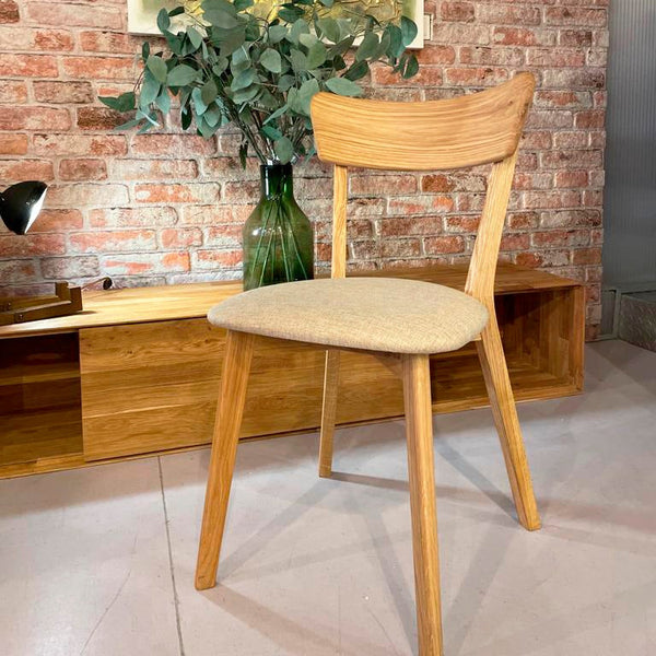 Chaise de salle à manger en bois massif de chêne Diana, revêtement Beige – Lot de 2 ou 4 chaises - NordicStory