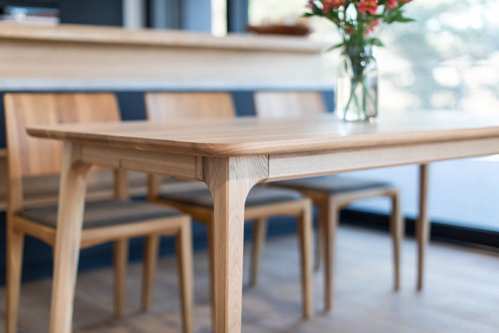 Table à manger fixe en bois massif TOKIO - KARPIS