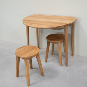 Lot de 2 ou 4 tabourets en bois massif de chêne Diana - NordicStory