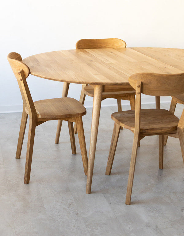 Chaise de salle à manger en bois massif de chêne Isku – Lot de 2 ou 4 chaises - NordicStory