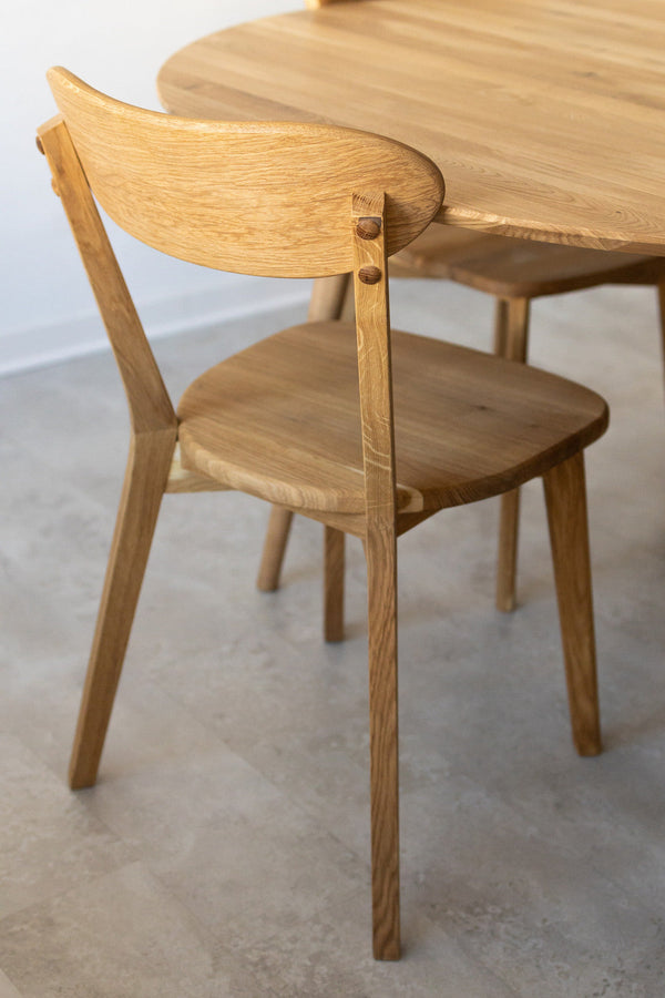 Chaise de salle à manger en bois massif de chêne Isku – Lot de 2 ou 4 chaises - NordicStory