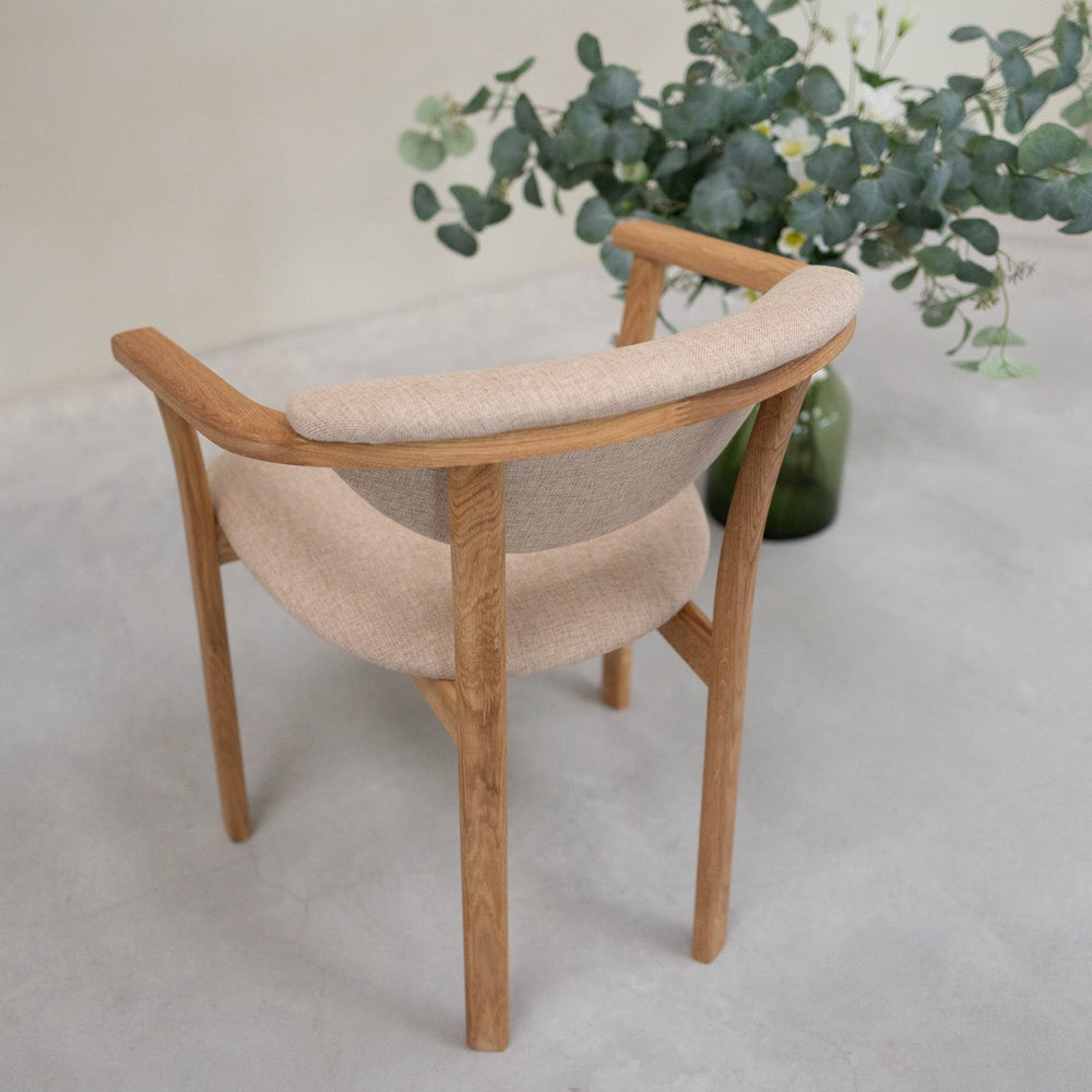 Chaise de salle à manger en bois massif de chêne Alexis, revêtement en tissu Beige – Lot de 2 ou 4 chaises - NordicStory