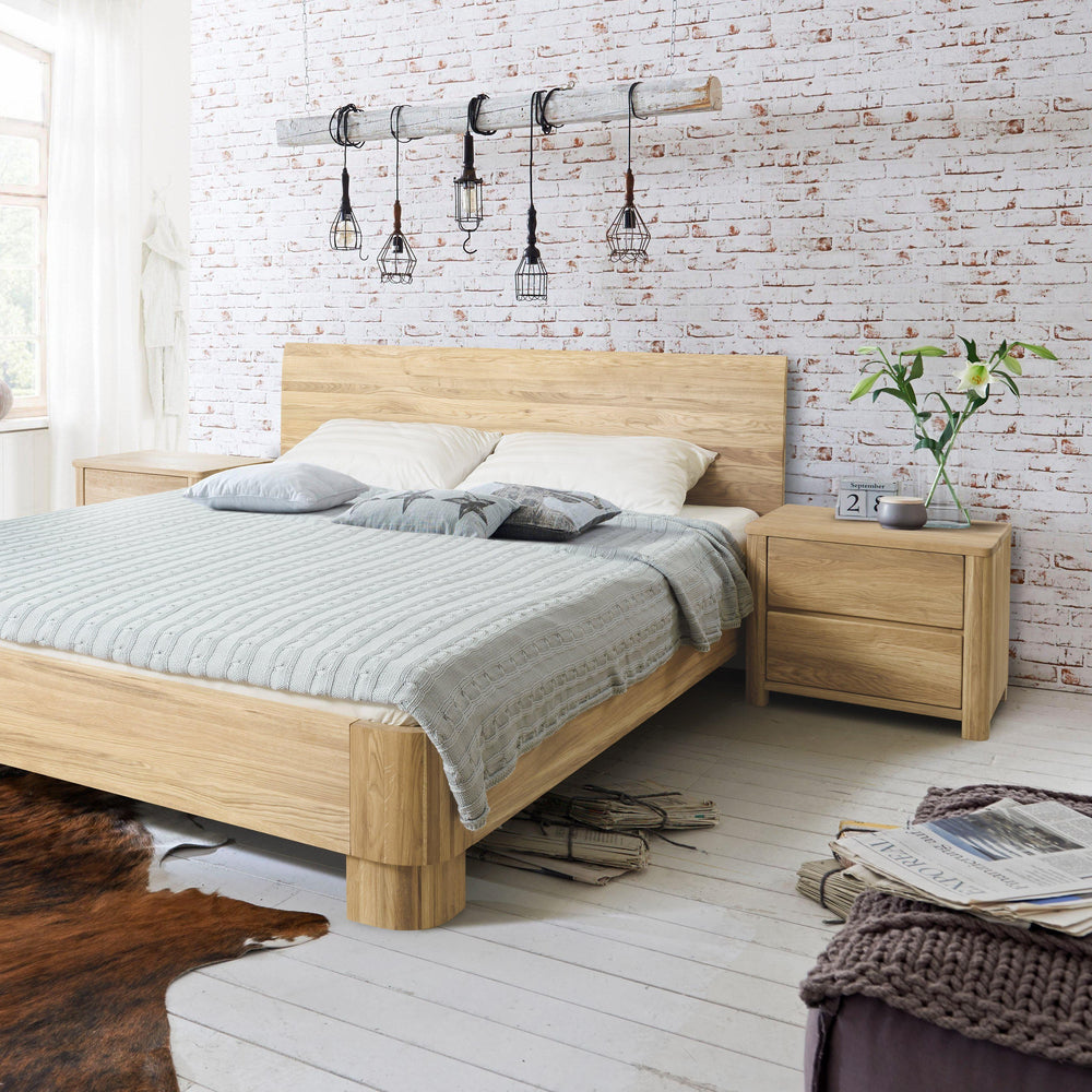 Table de chevet en bois massif de chêne style nordique Roble.store