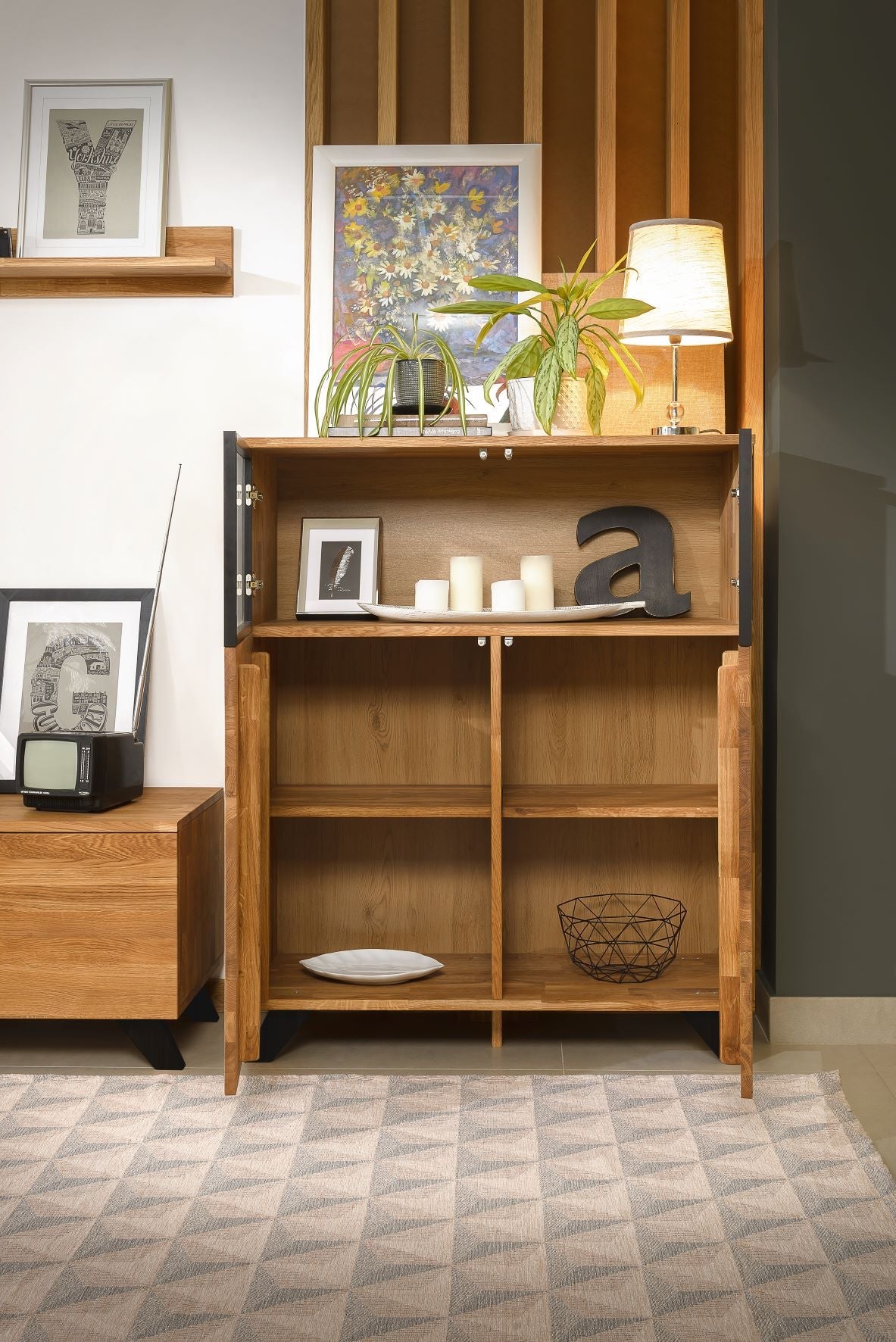 NordicStory Comoda Aparador de madera maciza roble con patas de metal negro Moritz