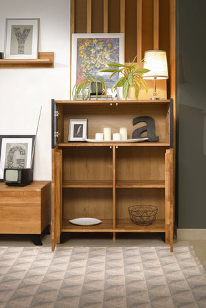 NordicStory Comoda Aparador de madera maciza roble con patas de metal negro Moritz