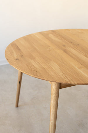 NordicStory Mesa extensible de comedor de madera maciza de roble "Escandi 4" 120-155 x 120 x 75 cm.