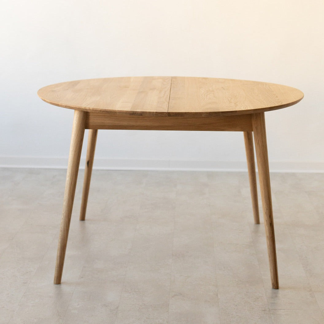 NordicStory Mesa extensible de comedor de madera maciza de roble "Escandi 4" 120-155 x 120 x 75 cm.