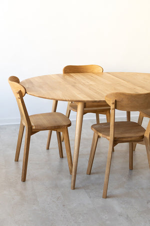 NordicStory Mesa extensible de comedor de madera maciza de roble "Escandi 4" 120-155 x 120 x 75 cm.