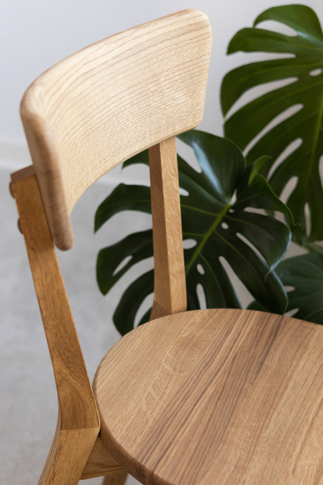 NordicStory Pack de 2 o 4 Sillas de Comedor de Madera Maciza de Roble Diana