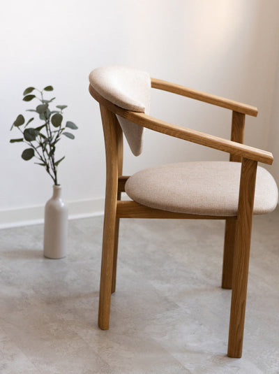 NordicStory Pack de 4 chaises de salle à manger Alexis, cadre en chêne massif, tapisserie beige