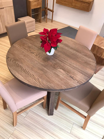 Table à manger ronde extensible en bois coloris chêne nordique