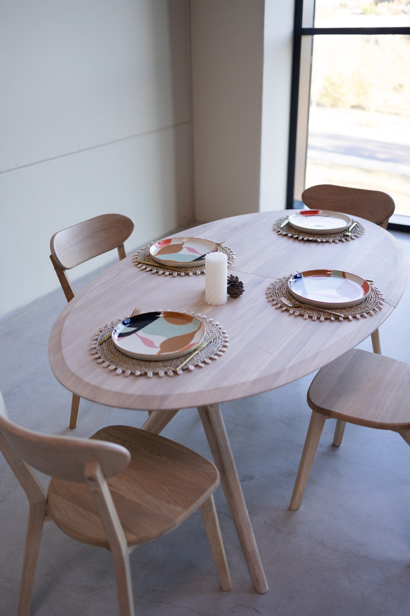 Table extensible ovale en bois massif de chêne Carmen